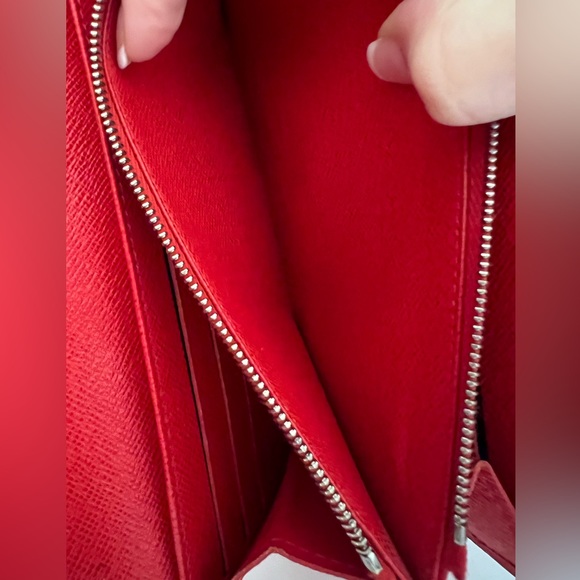 ❤️ Louis Vuitton Sarah NM Wallet Epi Leather Red - Picture 8 of 16